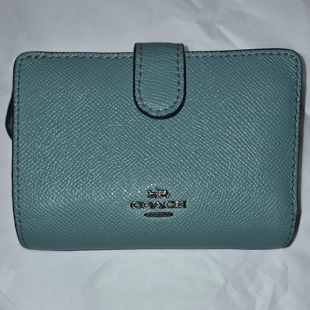 Coach Teal Small Leather Wallet - Coach Logo - Picture 1 of 13